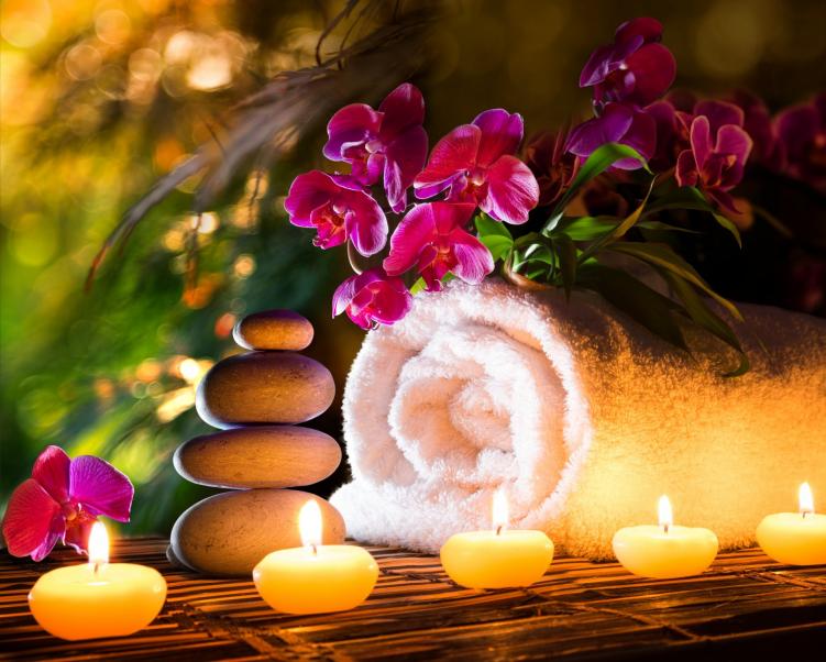 Spa Solo Kota Surakarta Jawa Tengah (Putri-Spa). Putri Spa adalah sebuah komunitas jasa kebugaran online dengan pelayanan door to door, mempunyai misi untuk membantu kebugaran customer. Ada bermacam -macam jasa pelayanan di Putri Spamulai dari pijat panggilan tradisional, massage full body, teraphis kesehatan, dan
